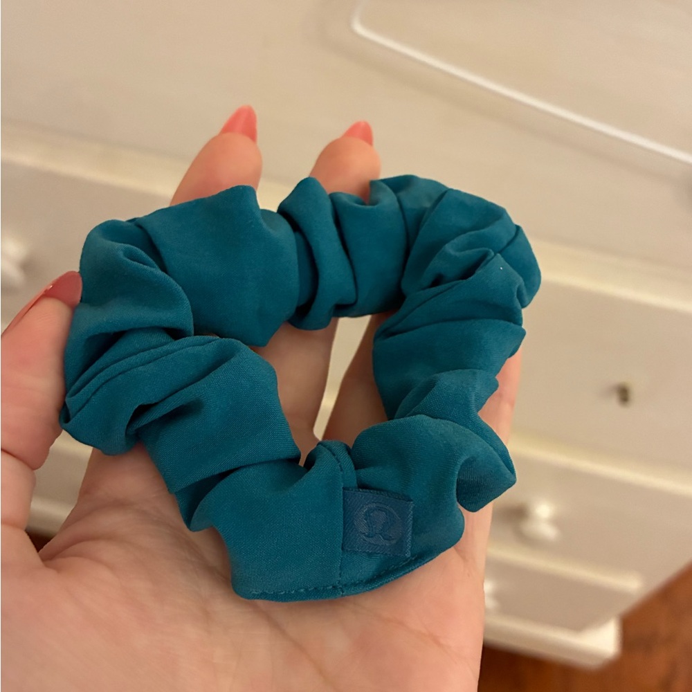 lululemon athletica Teal Hair Scrunchie